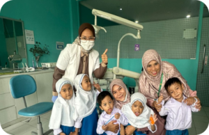 CEK UP GIGI HI DENTIST
